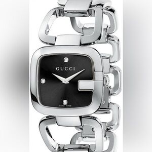 Authentic Gucci Women's Silver Chain Watch with Black Diamond Dial